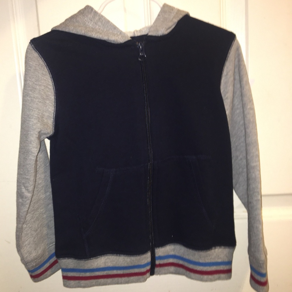 Boys sweatshirt with hood size 4